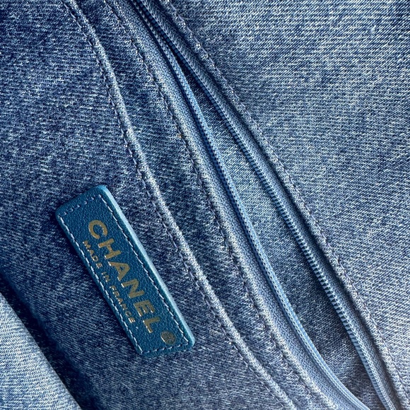 [SOLD] CHANEL medium shearling denim hieroglyph fap bag *rare* - Picture 7 of 8